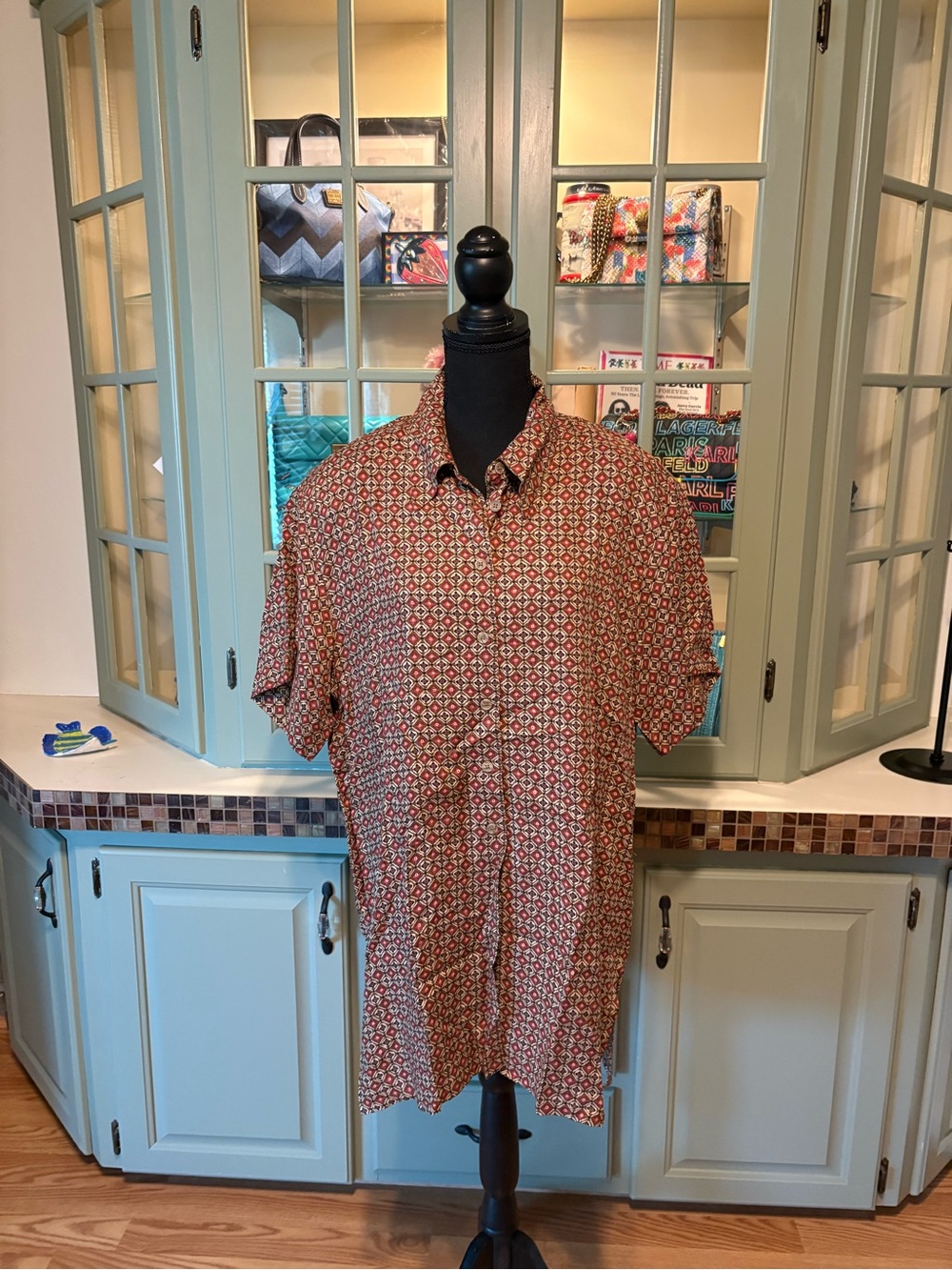 Liz Claiborne Red and Cream Geometric Button-Down Top